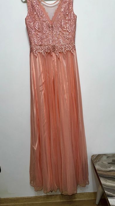 Rochie lungă de seară roz somon marimea 38