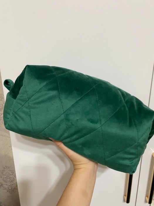 Косметичка зеленые черная