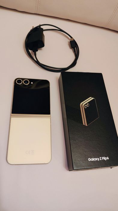 Samsung Galaxy Z Flip6 / ГАРАНЦИЯ / 256GB/ 5G / 12GB RAM
