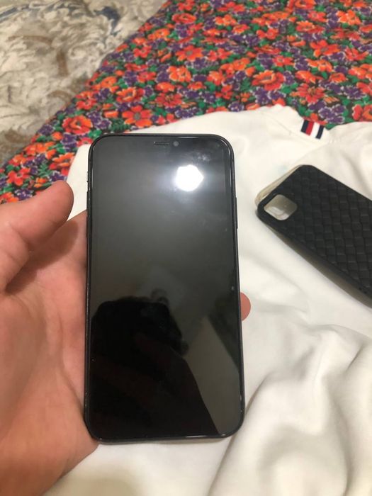 Iphone 11 qora rangli