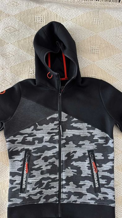 Плътен суичър SUPERDRY Sport