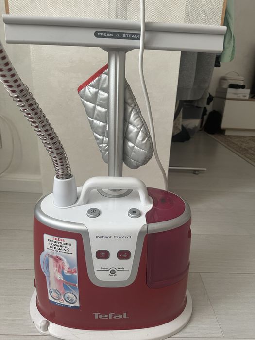 Отпариватель вертикальный Tefal. В отличном состоянии!