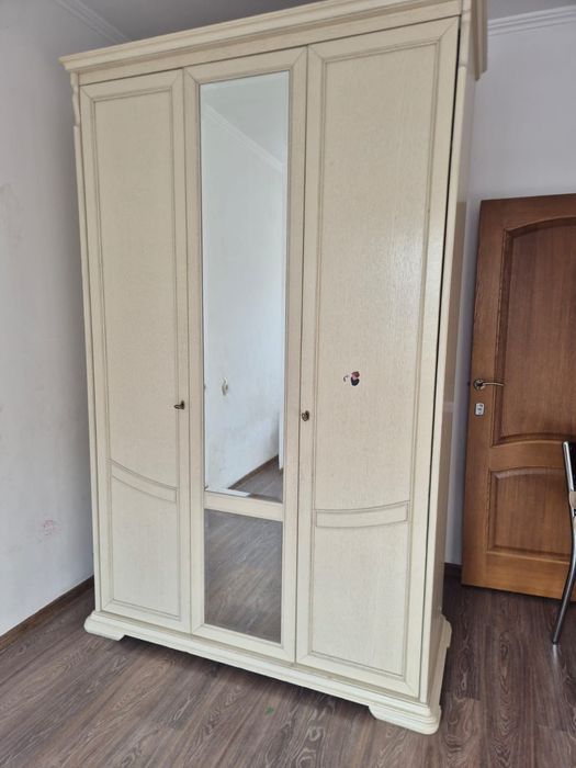 Шкаф для спальной