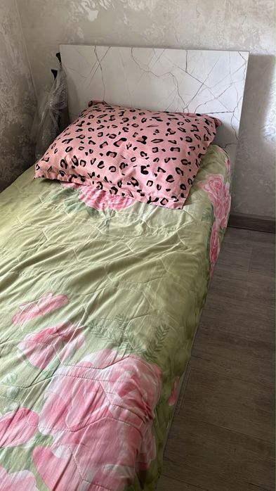 Продам кровать новая