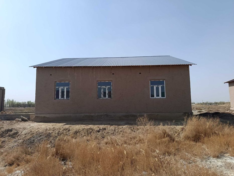 Саманбайда 5 ханалы жер уй сатылады