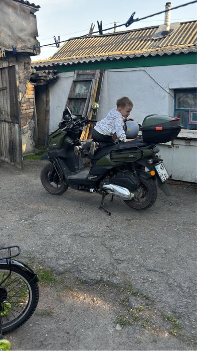 Продам скутер Танк кенгуру