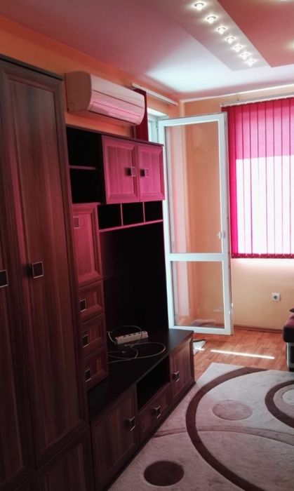 Дава се под наем Двустаен апартамент в Перник, Изток - 65 кв.м за 357 € - Снимка #4
