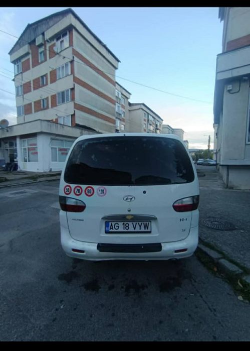 Vând sau schimb Hyundai H1