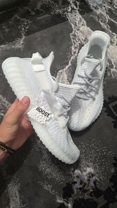 Adidas Yeezy 350 v2