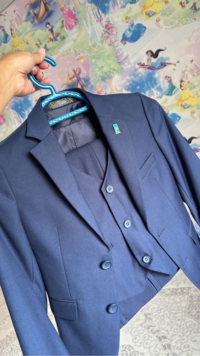 Продам костюм  детский