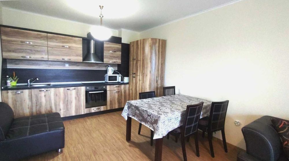 Море през прозореца!