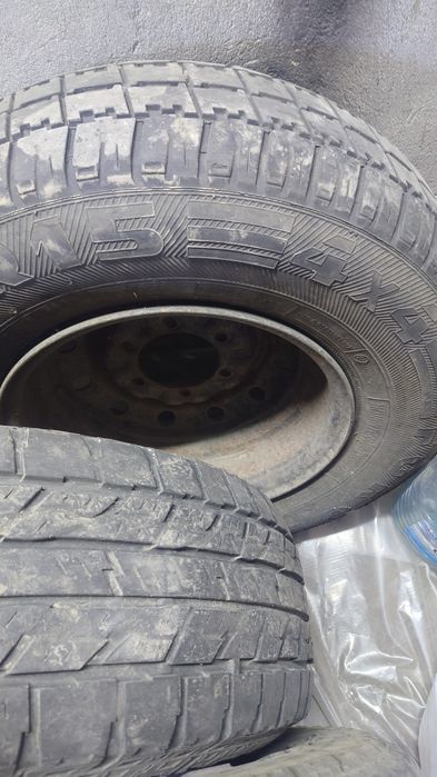 Продам резину джиповскую