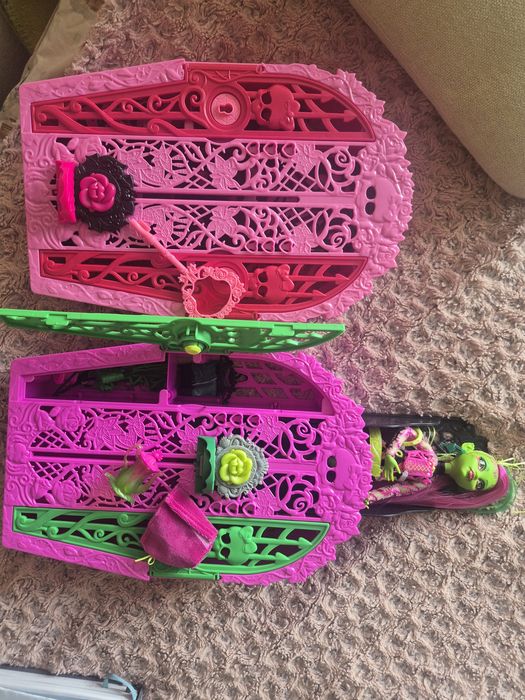 Monster High Лот Кукли Draculaura & Venus McFlytrap (Garden Mysteries G3)