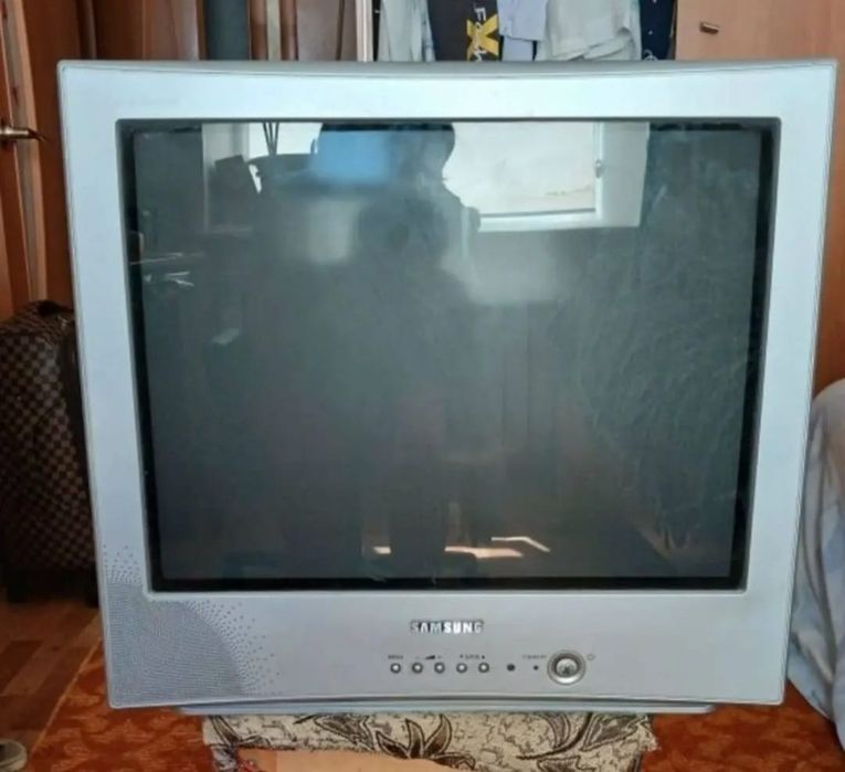 Продам рабочий телевизор