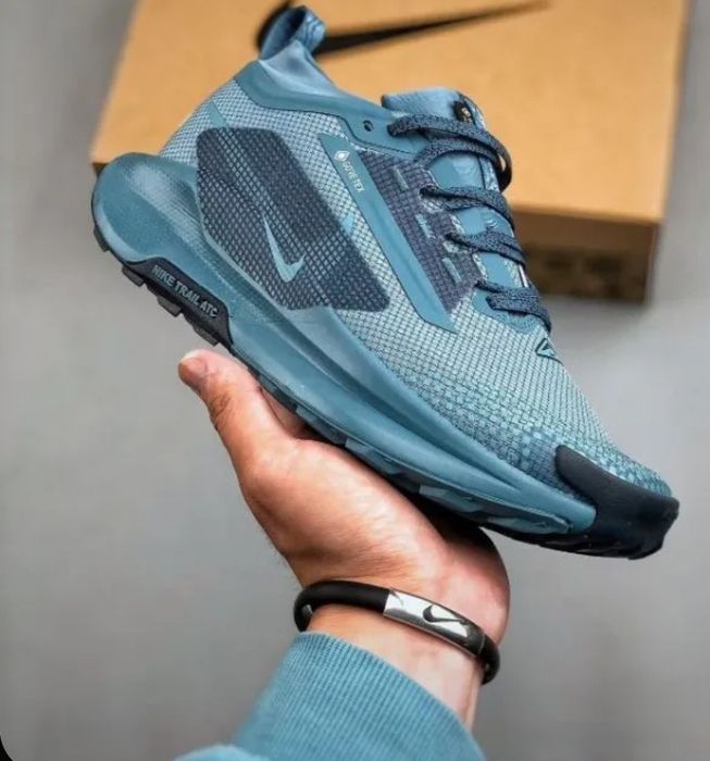 Кроссовки Nike качество отличное