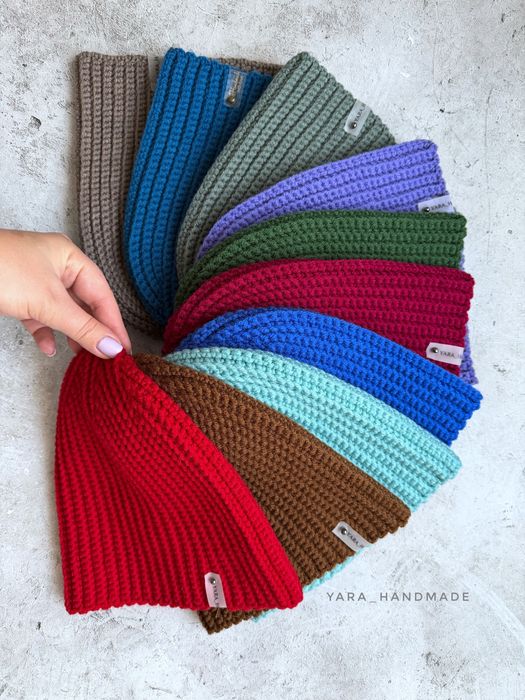 шапки ручной работы.