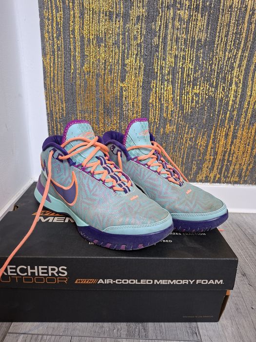 Nike Performance
