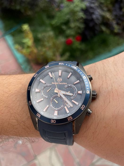 Срочно продам часы