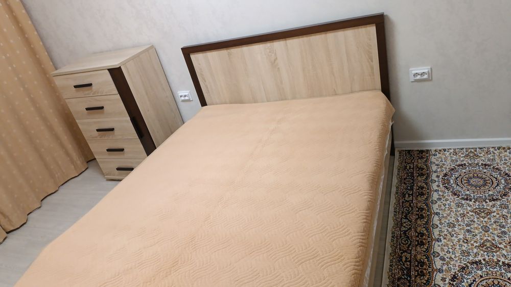 Кровать с комодом