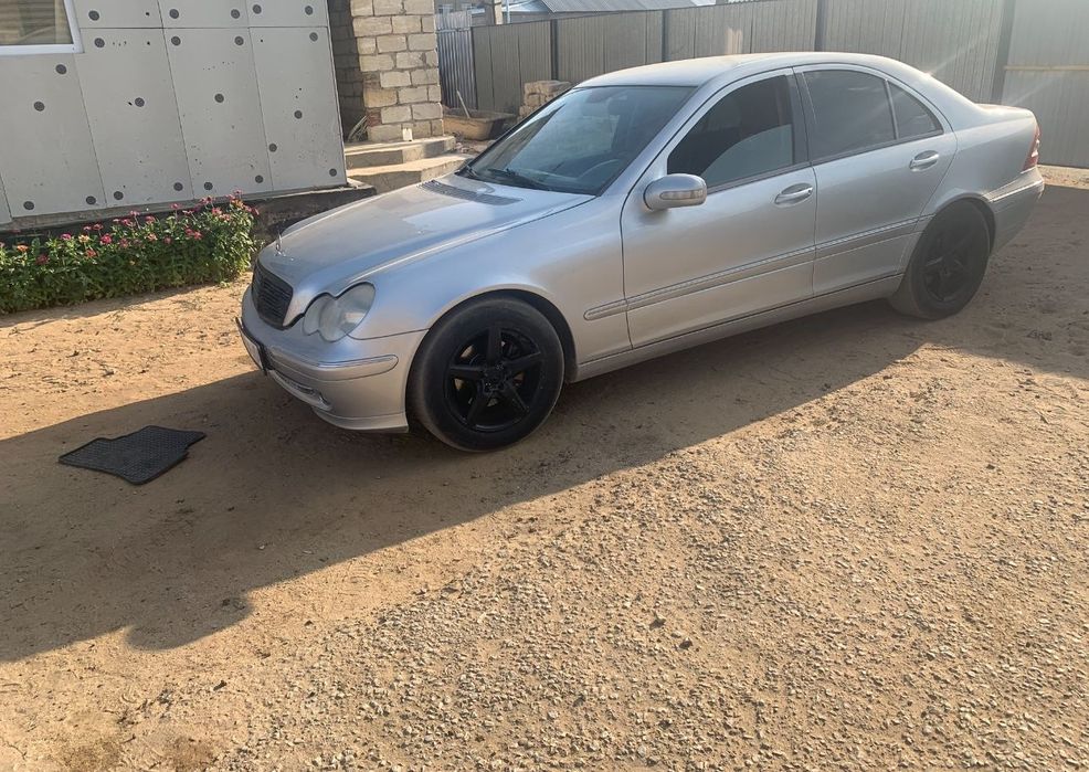 Мерседес ісклас 2002г кз