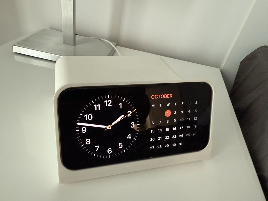 Docking iPhone 14 pro max si airpods cu posibilitate de incarcare