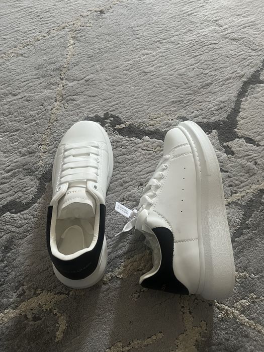 Alexander Mcqueen simple