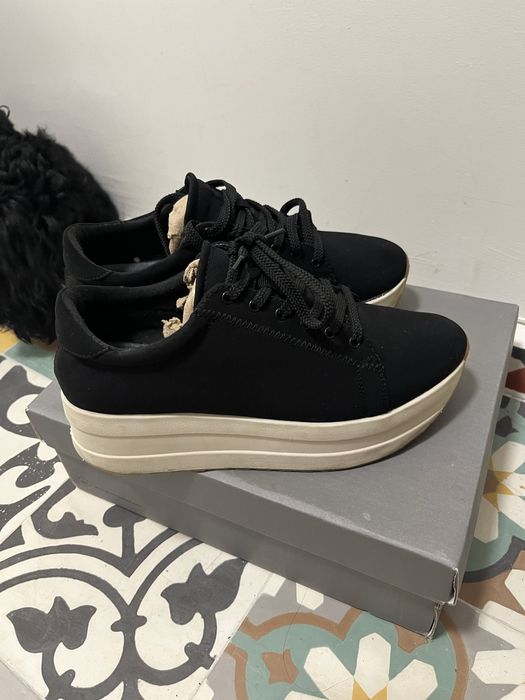 Vagabond Cassey кецове на платформа