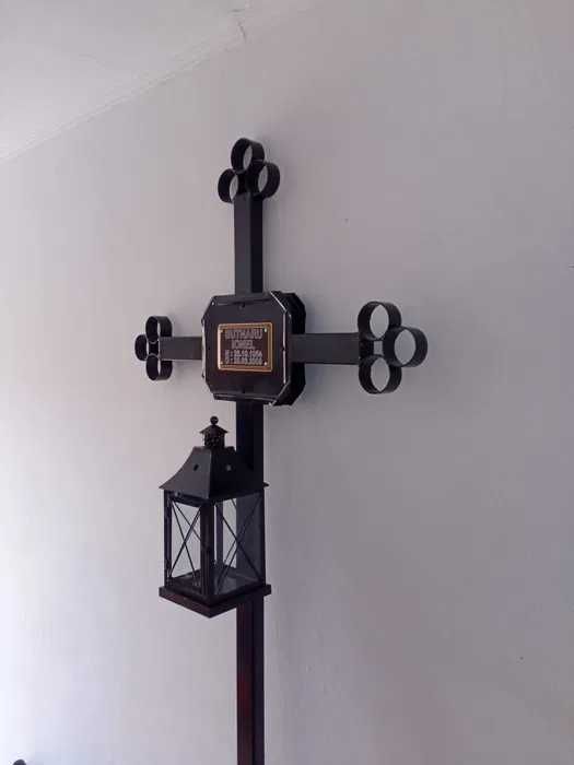 Cruce Metal Fier cu Felinar,pentru Mormânt TRANSPORT GRATUIT