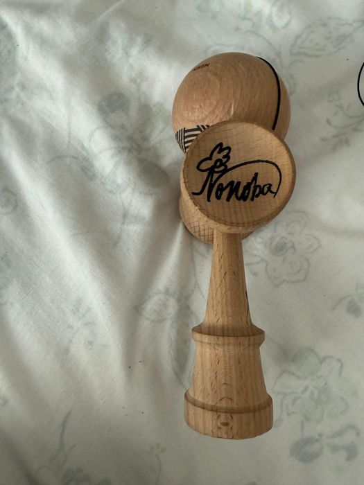 Kendama set up .