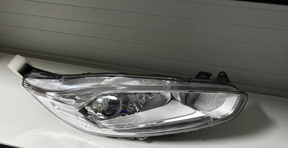 Far Ford Fiesta – Dreapta – C1BB – NOU