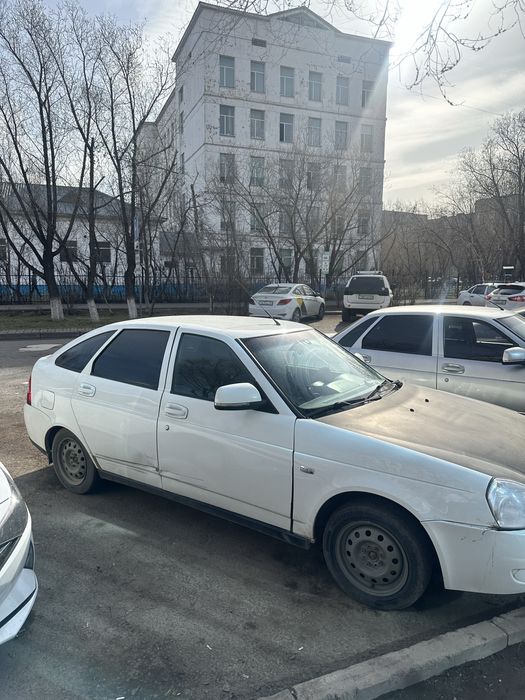 приора 2 люкс 2013год