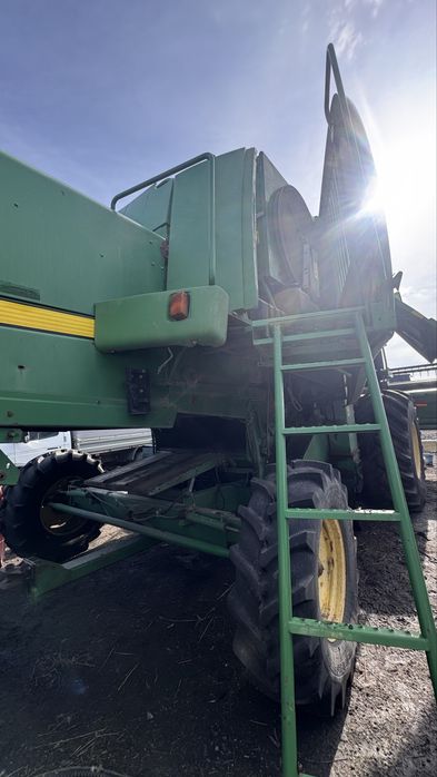 Продам John Deere 9560