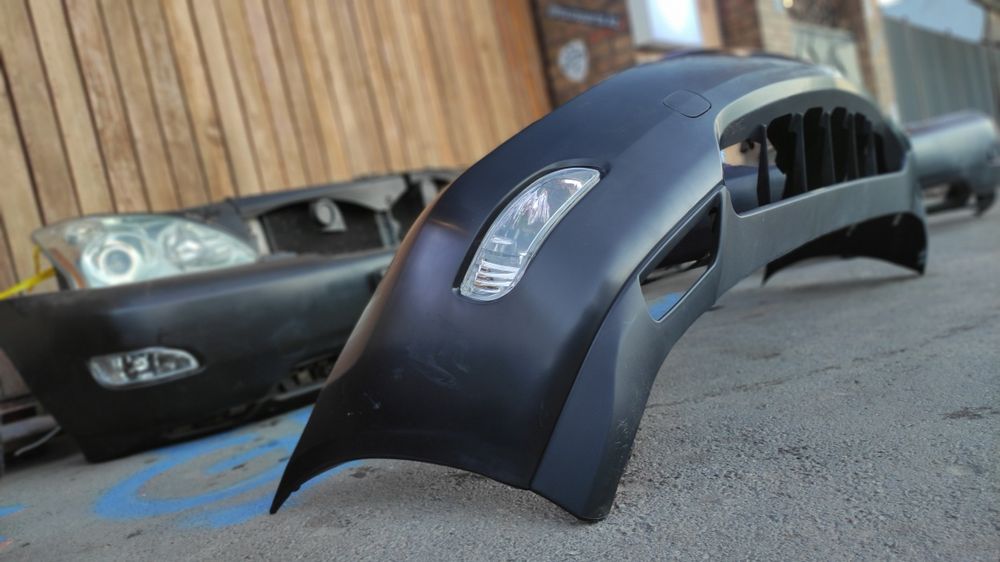 Передний Бампер на Lexus Rx-330