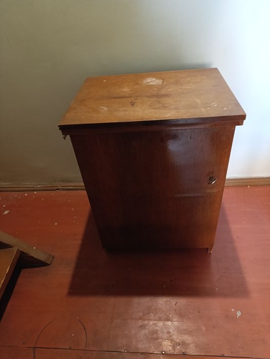 Продам тумбу для швейной машины