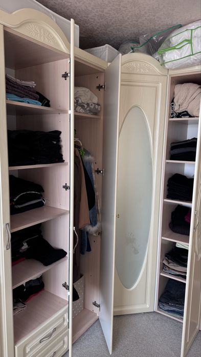 Спальный гарнитур в идеальном состоянии