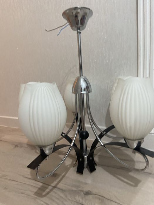 Люстра в отличном состоянии