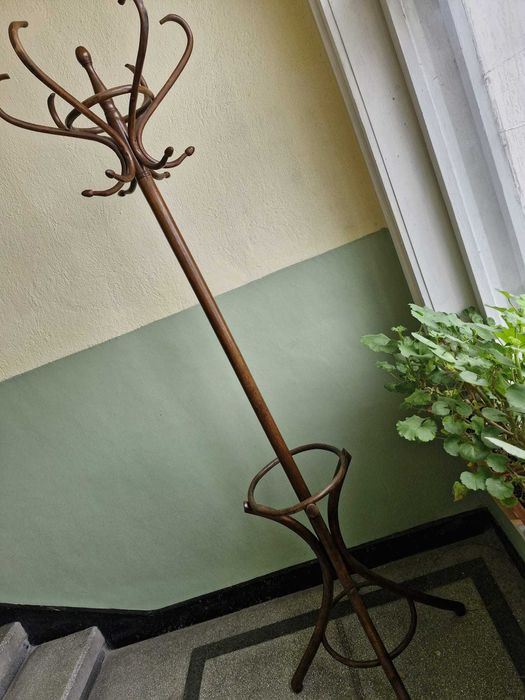 Стара виенска закачалка в перфектно състояние