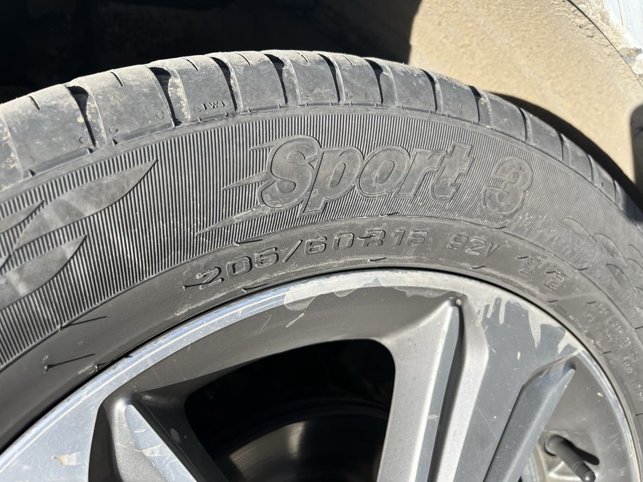 Продам резины 2 шт