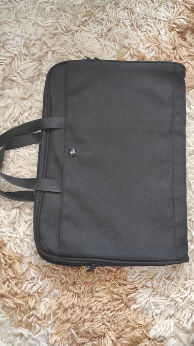 Калъф - чантичка - Лаптоп/Таблет с отсег за документи и химикалки!