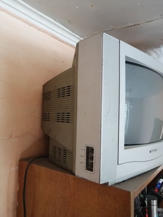 Продаются светной телевизор