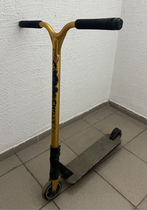 Трюковой самокат