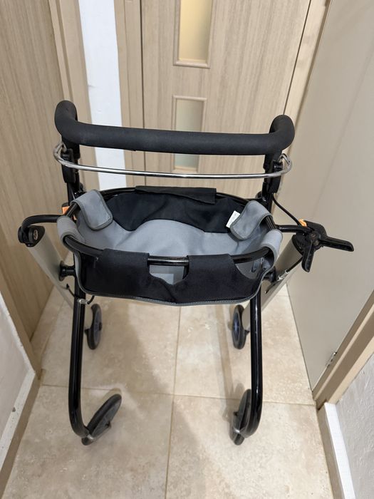 Cadru de mers, persoana in varsta sau recuperare medicala