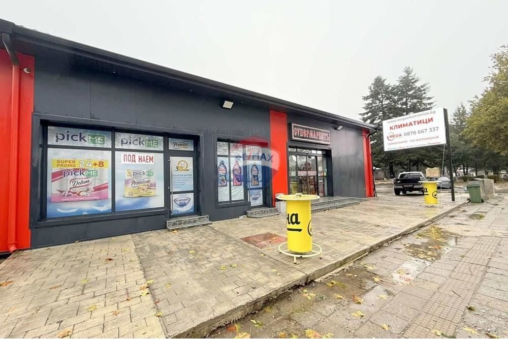 Продава се Магазин в с. Стожер, Област Добрич - 382 кв.м за 1663 €/кв.м - Снимка #2