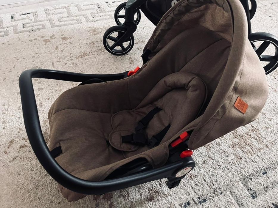 Продам детскую коляску