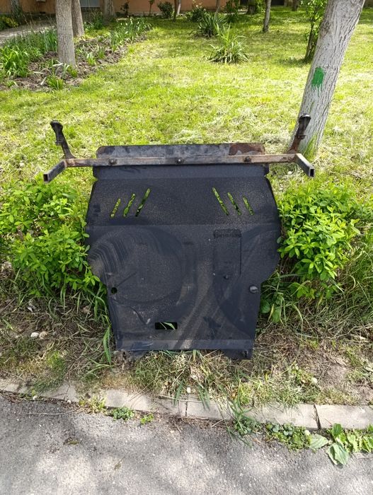 scut motor de golf 4 preț 220și jante de Opel pe 15