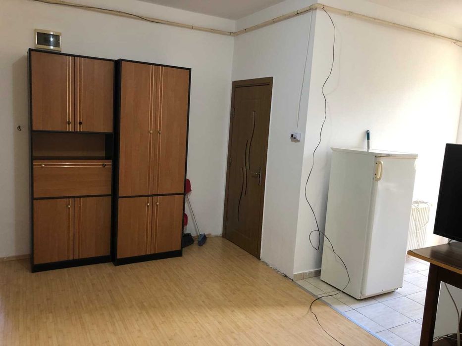 Garsoniera zona Titulescu