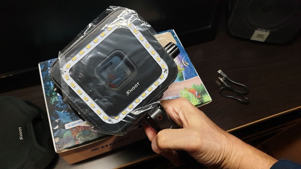 Намалено!!!GoPro 5,6,7  Подводен кейс с лед осветление