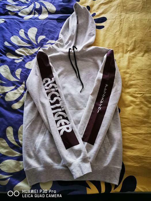 Суитшърт с качулка/худи на фирмата Asics, модел Tiger, размер S, ново.