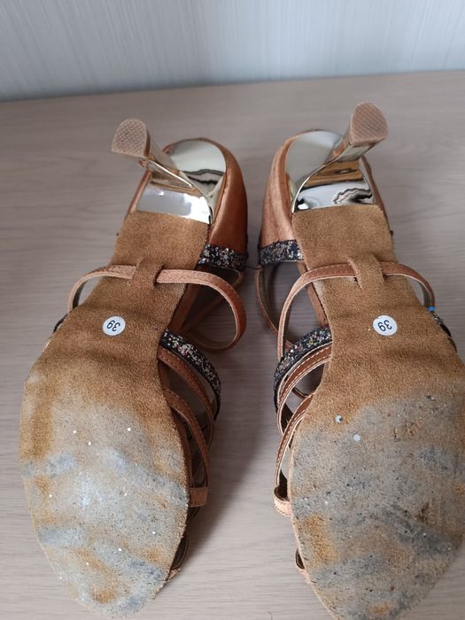 Туфли для танцев