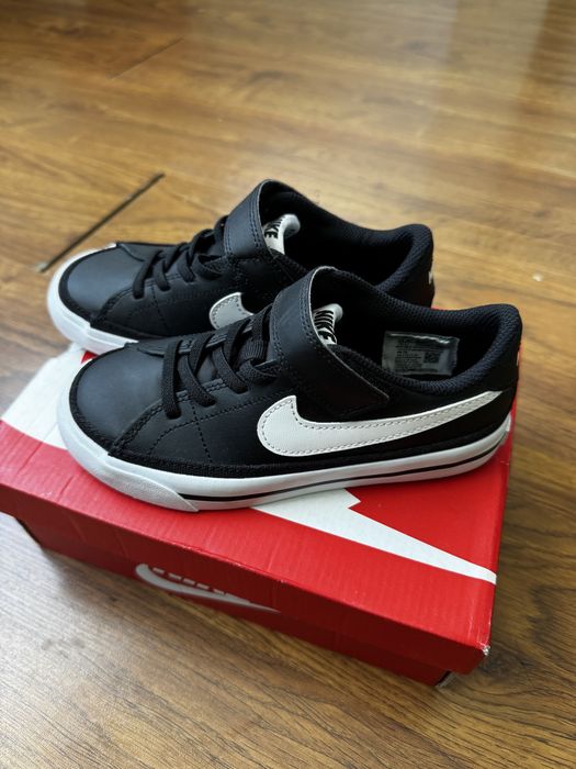 Продам кроссы детские Nike